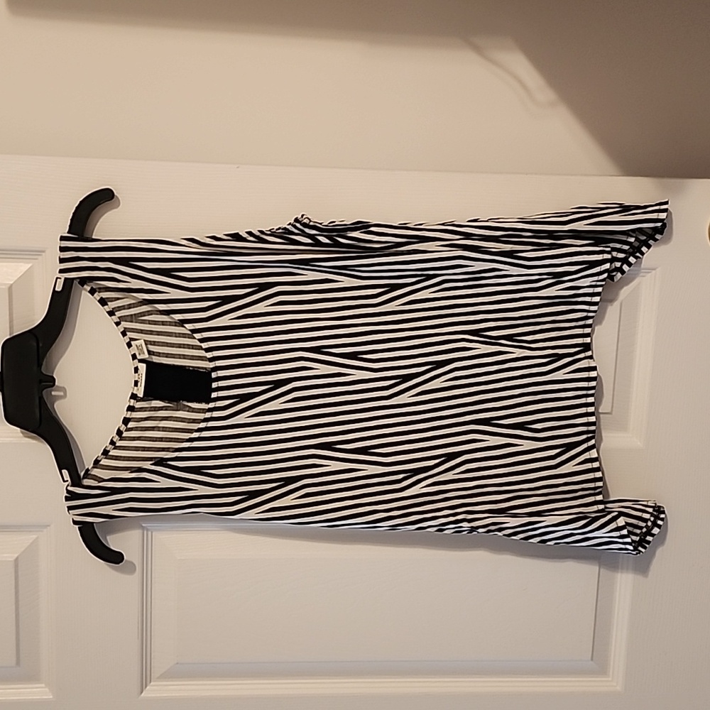 Cato Woman tank, sz 18/20 W, blk & white